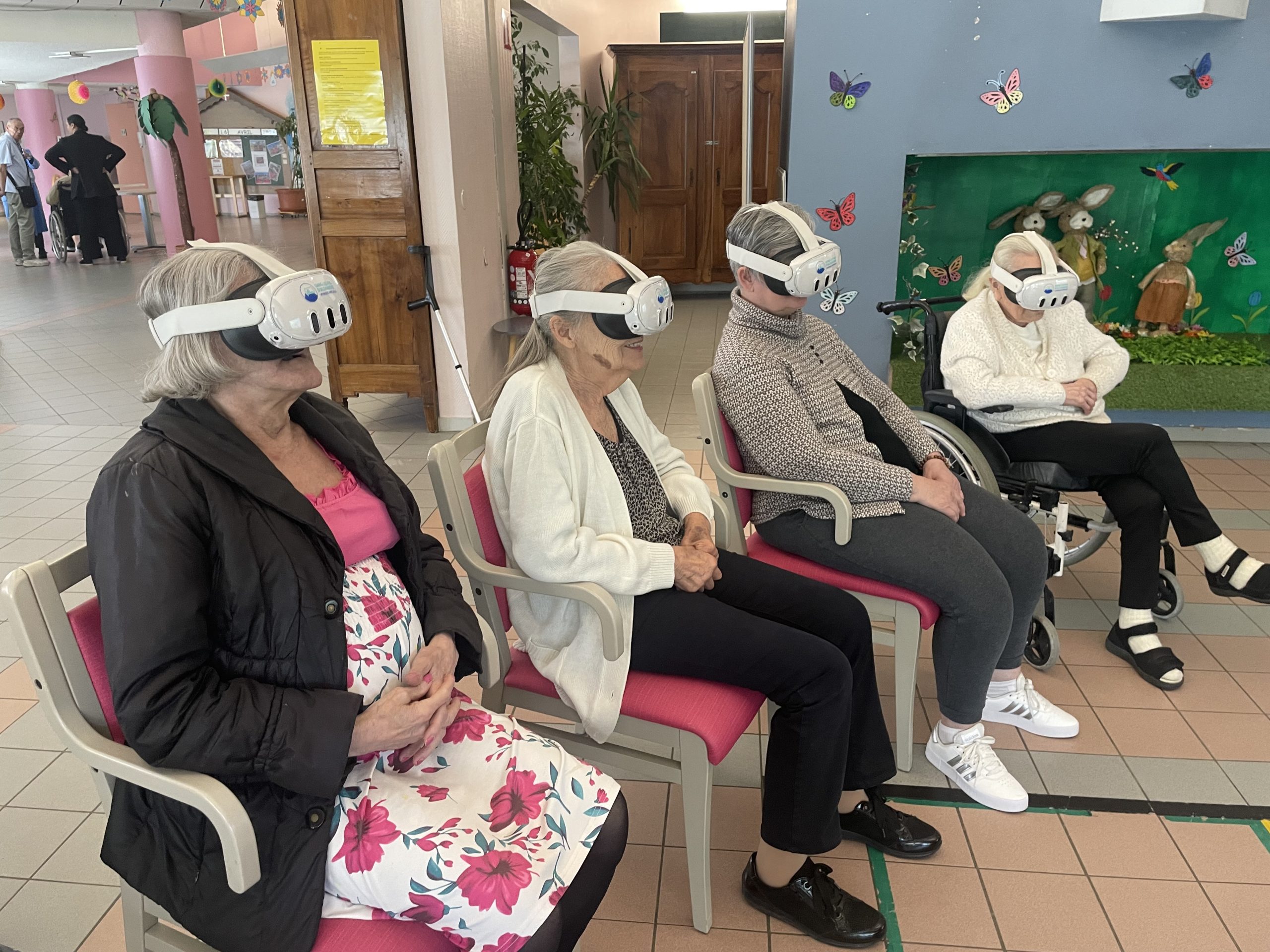 Des résidents des EHPAD des Hôpitaux du Léman s’évadent au cœur du Grand Nord grâce à la réalité virtuelle